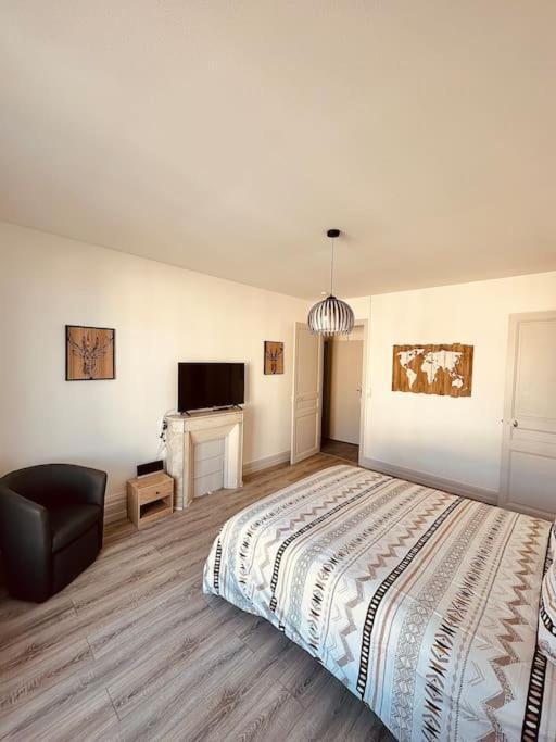 Studio De La Belle Vue ชาร์เลอวิลล์-เมซิแยร์ ภายนอก รูปภาพ